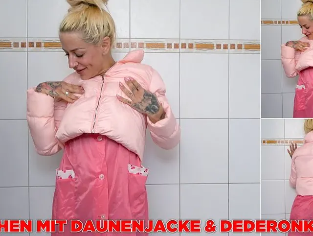 Geiles Wetlook Duschen in meiner rosa Daunenjacke und rosa DDR Dederonkittel