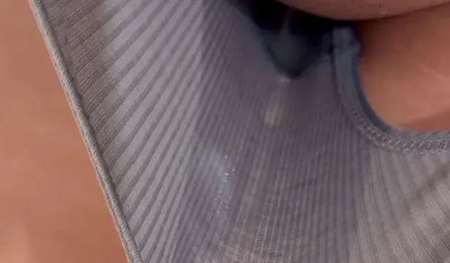 Erster Clip, gleich mal in den Slip gepisst und es gefiel mir!!!