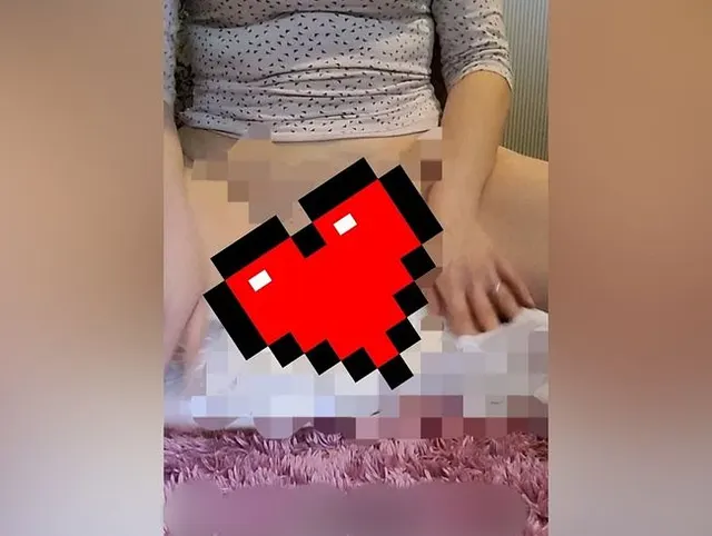 Ich Pisse in die offene Windel