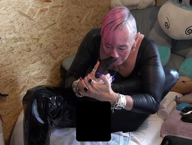komm riech meine füsse ..........