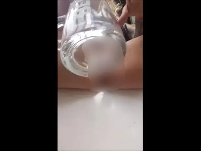 Pissen auf dem Boot für Michael