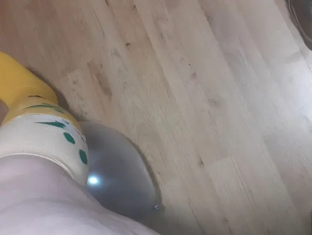Overknee strümpfe und Luftballon