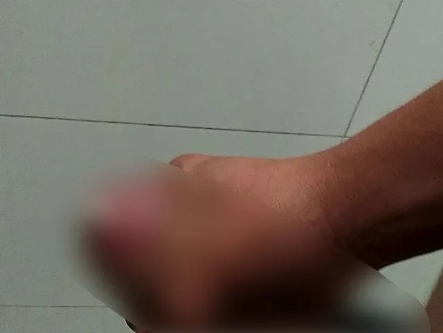 Ich masturbiere schnell an der Universität!!!