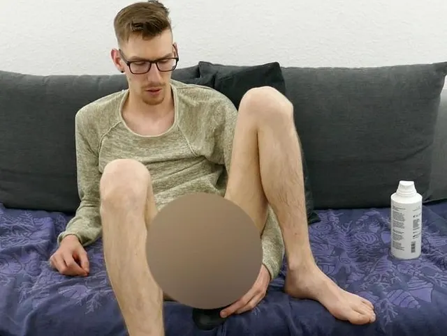Video 188 - Monsterdildo - Cam 2 Teil 2-4
