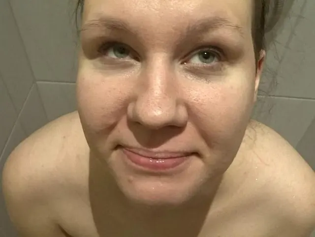 Piss zu Mund und Brust