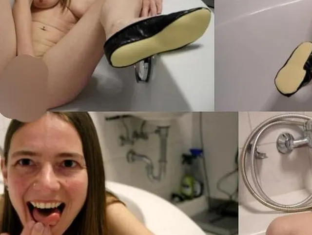 Mit Schläppchen im Doggy gepisst (Userwunsch)