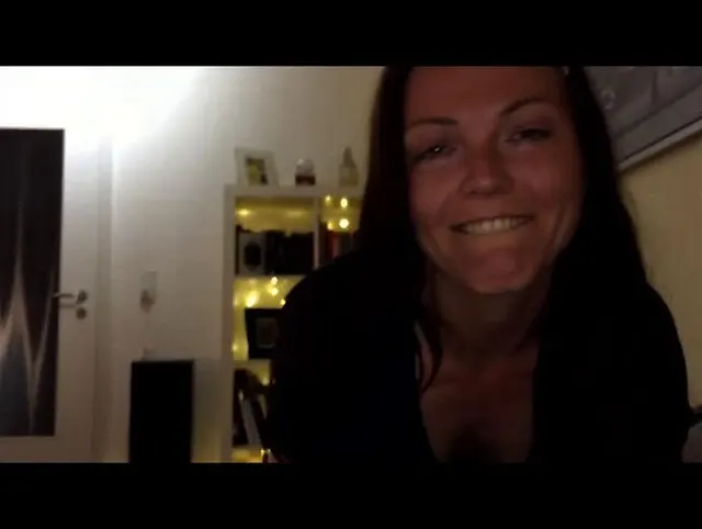 TRAUMHAFTER FOOTJOB! Eier gefunden und Schwanz zum explodieren gebracht