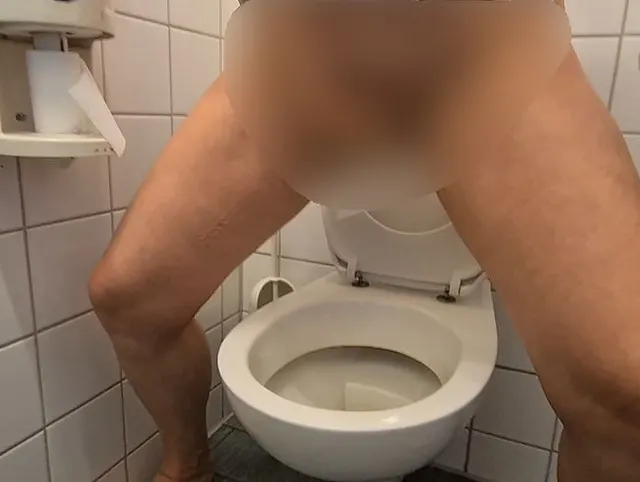 Pissen in stehen.