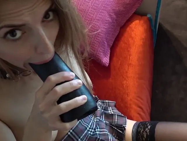 Treffen mit EmelieDevot...Mir egal was dein Meister gesagt hat!! AO gefickt