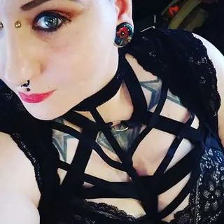 Profilbild von PhoraNightingale