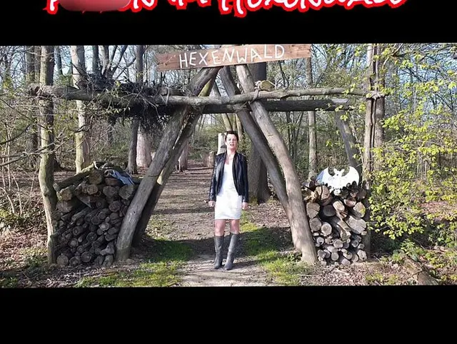 Pissen im Hexenwald