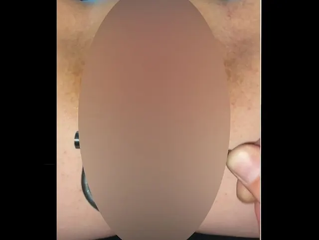 Tiefer Einblick in meine geile, feuchte Muschi