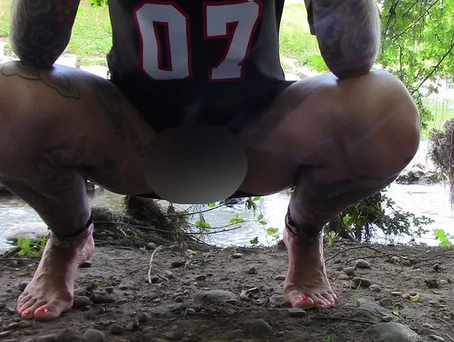 goldener Regen (erstes Outdoor Pissvideo)