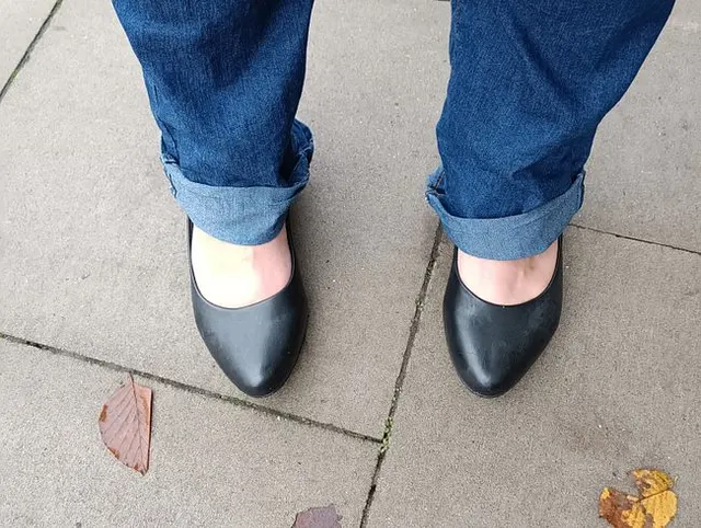 Spaziergang mit Pumps
