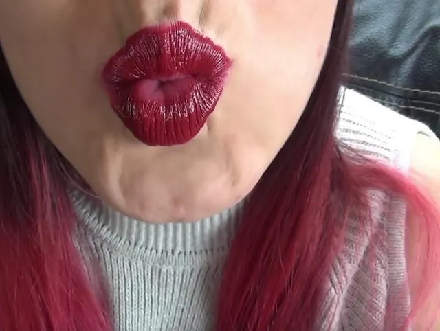 Risqué Red Lip HD