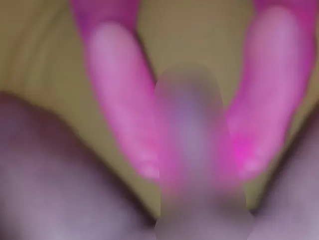 Fußfetisch in rosa Strümpfen (kein Ton)