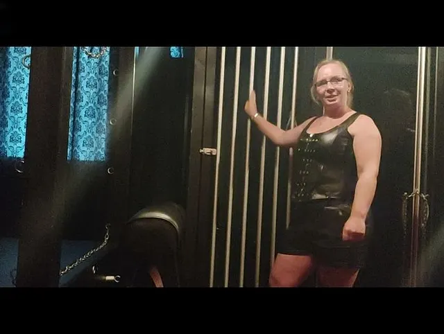 NA WAS WÜRDE ICH GERNE MIT DIR IN EINEM STUDIO MACHEN