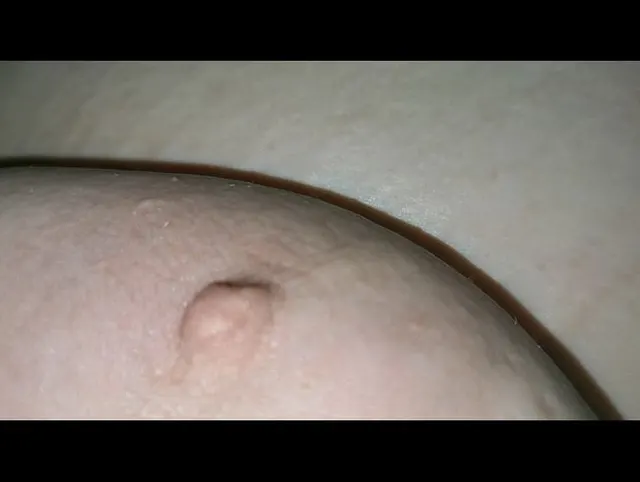 Mach meine nippel hart