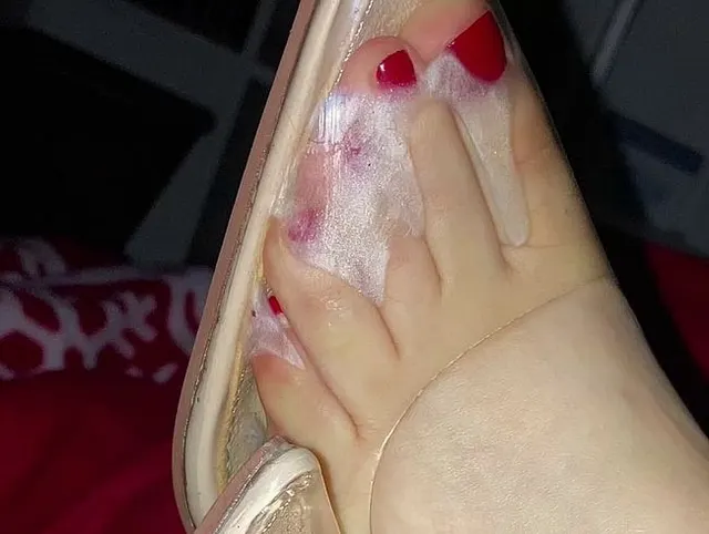 Ihre durchsichtigen Heels von innen und außen vollgespritzt! Clear Heels Cum