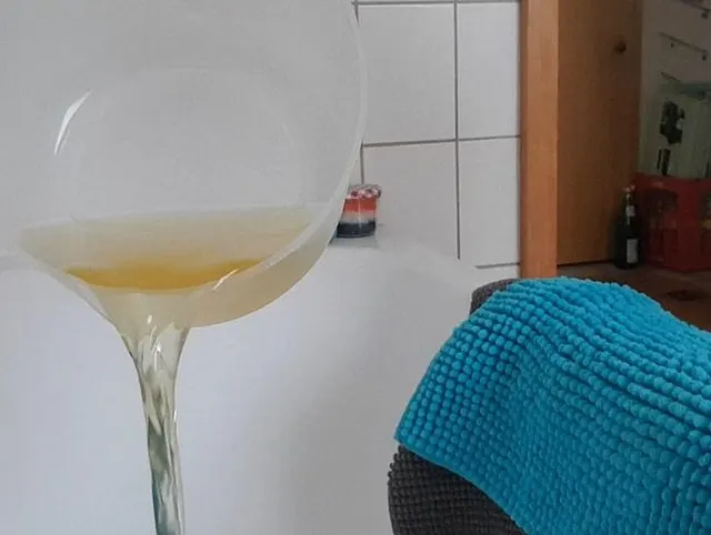Wie viel Pisse ** Natursekt Spaß **
