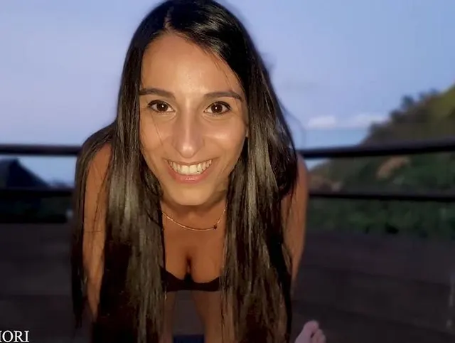 Outdoor Blowjob mit Fahrt und Schlucken von heißem Sperma