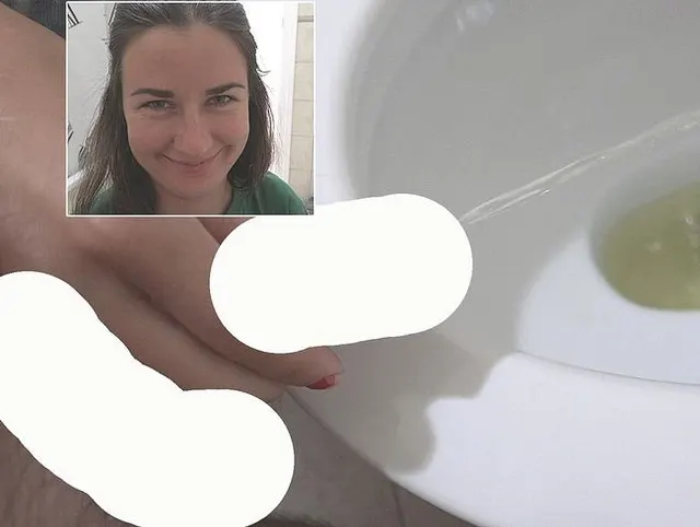 Stiefschwester liebt es zu sehen, wie ich uriniere