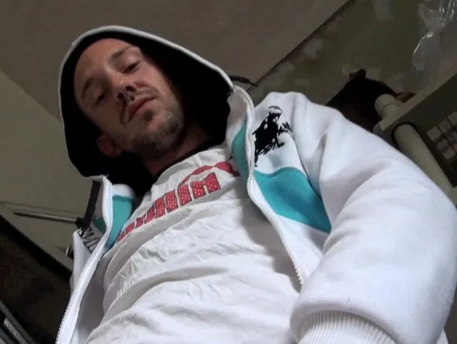 fucked by xxl cock   top sneaker in jogging