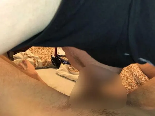 Video 031 - Achsel Fetisch Sperma Teil 2-3