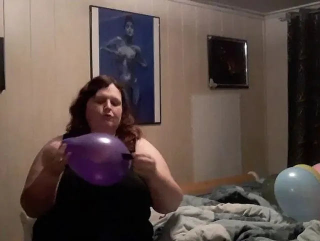 Luftballons platzen lassen - Fetischvideo