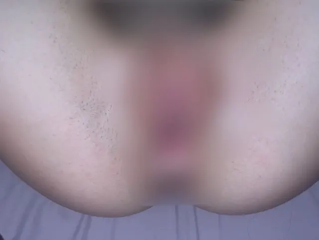 Frohe Weihnachten! Footjob im neuen Jahr! Heißer Sex und kitzelnde Füße! POV!