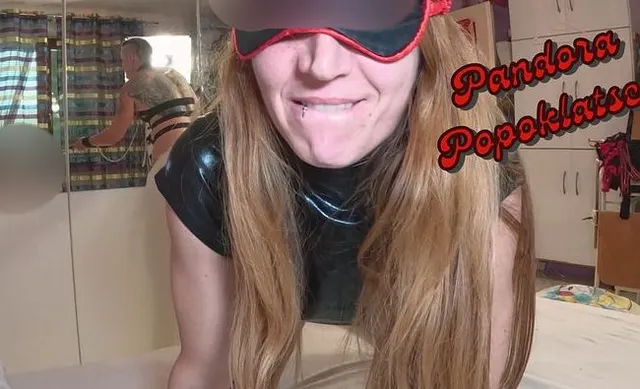 Popoklatsch pro Pandora - MAD.MILFs machen neue Erfahrungen