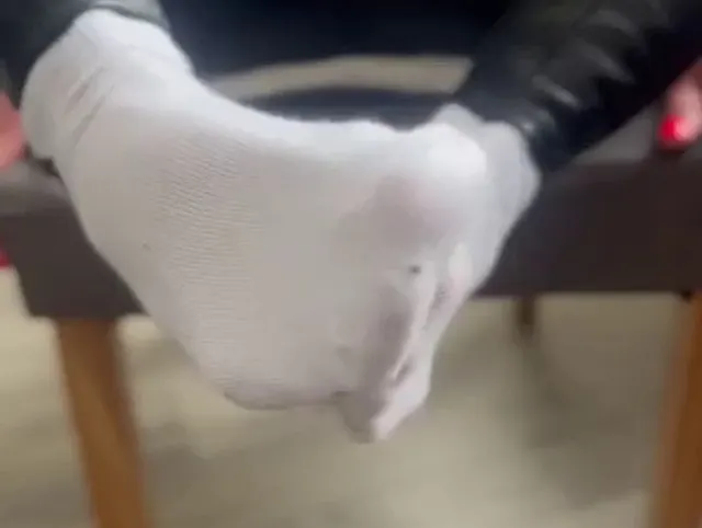 smell swenny socks