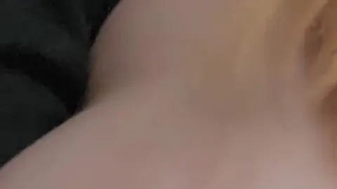 Schwanger und mit riesen Titten!