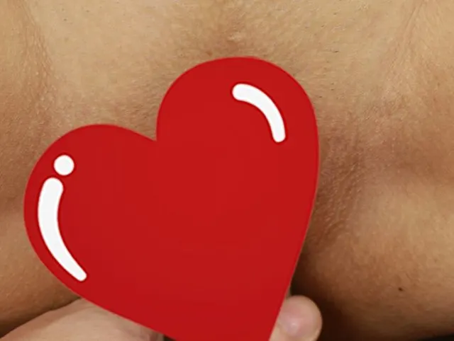 Schöne Nahaufnahme von meiner Muschi und deinem tanzenden Schwanz. Flammen der Leidenschaft und Sperma.