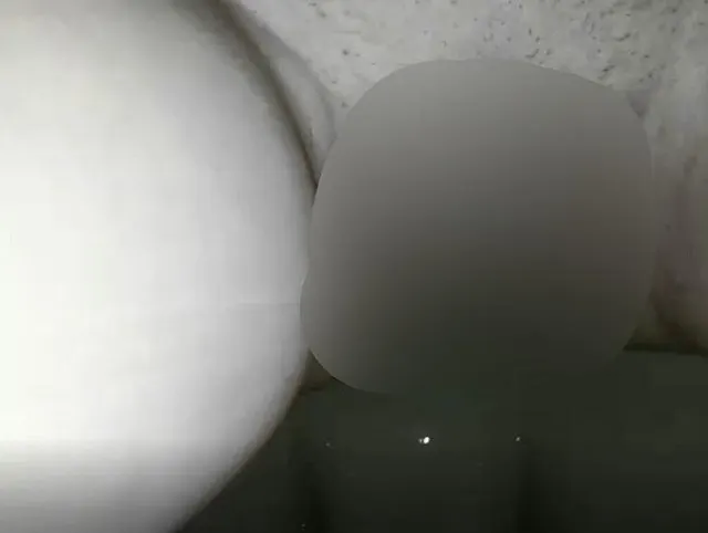 beruhigendes Plätschern meiner Pisse