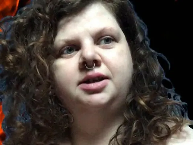 Arikajira Herrin Domme Schlüsselanhänger BBW