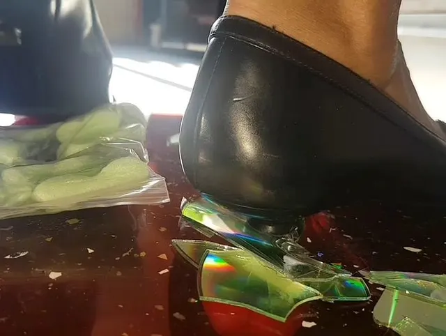 Ballerina Highheel 2cm Absatz Trample Penis & CD