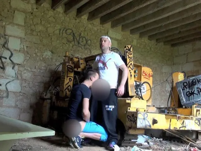 sneaker sextape outdoo fetish xxl