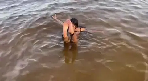 SPAZIERENGEHEN IN DER NACKTEN LAGUNE!