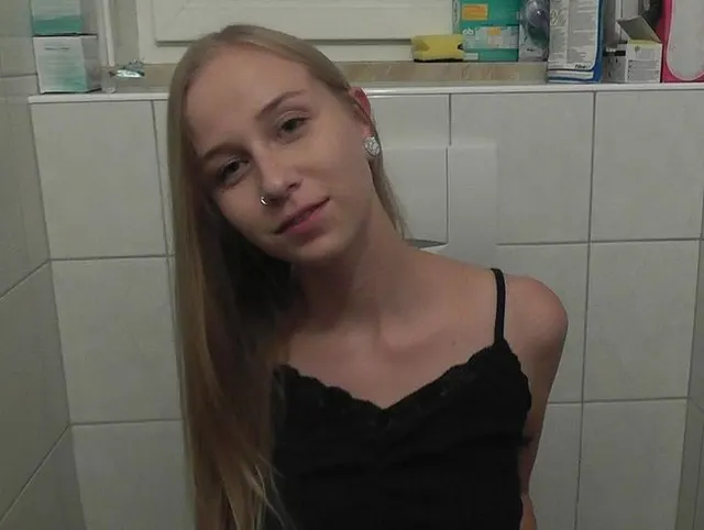 Siehst du mir beim Pipi machen zu?