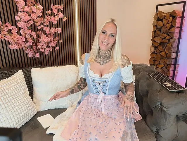 Notgeil IM DIRNDL | Heftiger Orgasmus