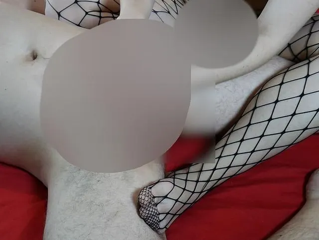 Professoinan Handjob, MILF in schwarzen Netzstrümpfen