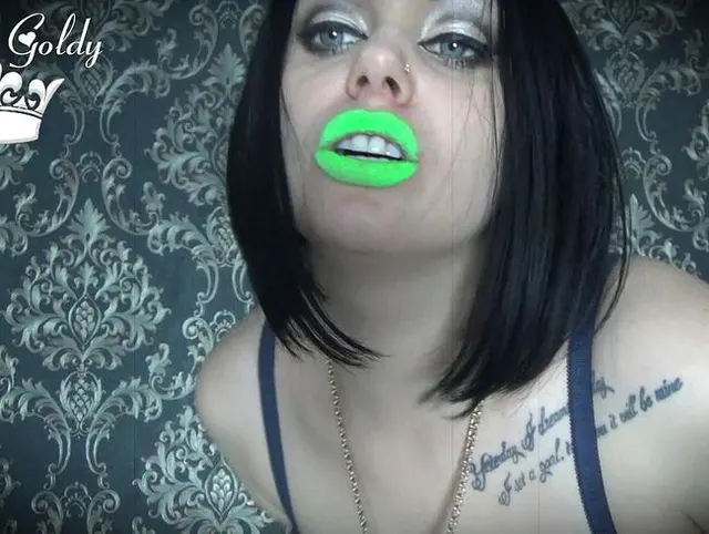 Neongrüne Lippenstift-Sklavenanbetung