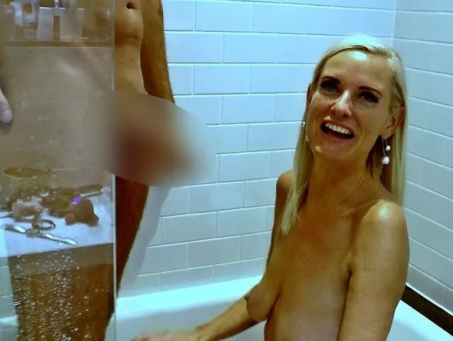 DIRTY-TINA PISST AUF MEINEN SCHWANZ
