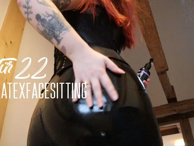 LatexFacesitting