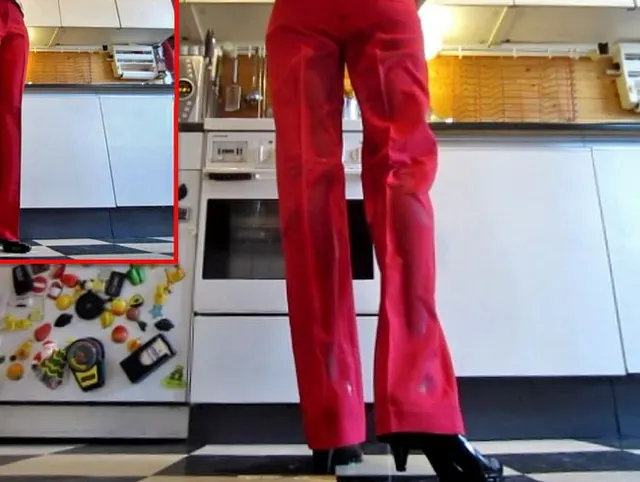 Piss beim Kochen in Vintage-Pants - aus Sicht einer Maus.