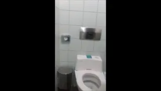 !!AUTOBAHN KLO!!  PISSEN ABWISCHEN ABZIEHEN!