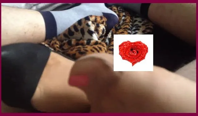 Footjob in Nylons!