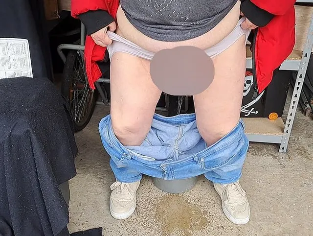 Garagen Eimer Piss
