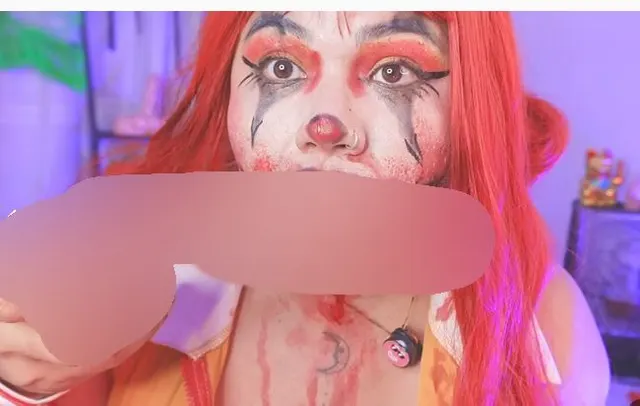 Deepthroat-Horror mit einem sehr sexy Clown